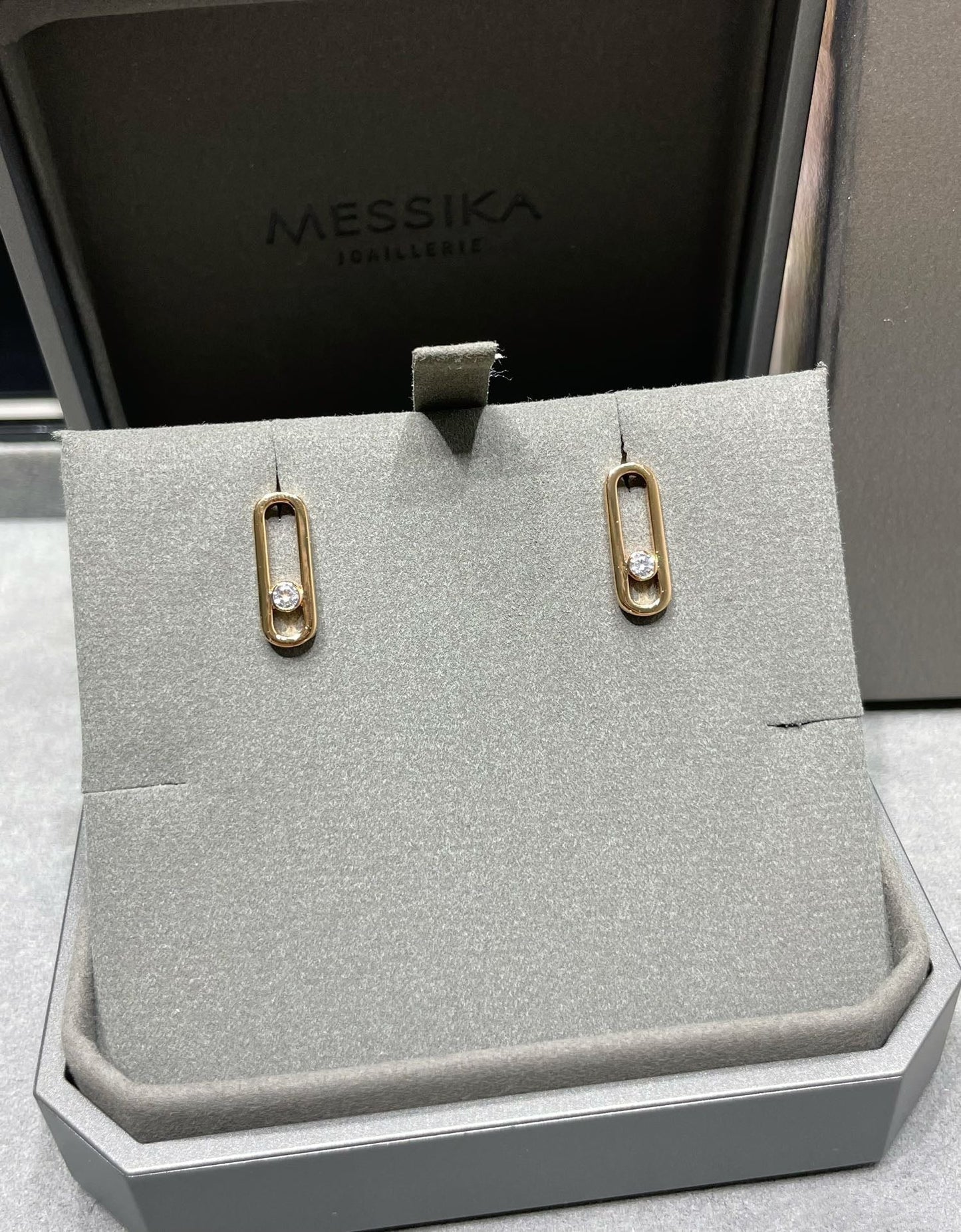 [LORA] MOVE UNO SMALL 1 DIAMOND EARRINGS