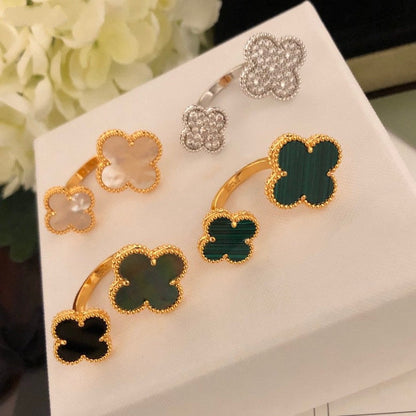 [LORA]CLOVER BETWEEN THE FINGER RING