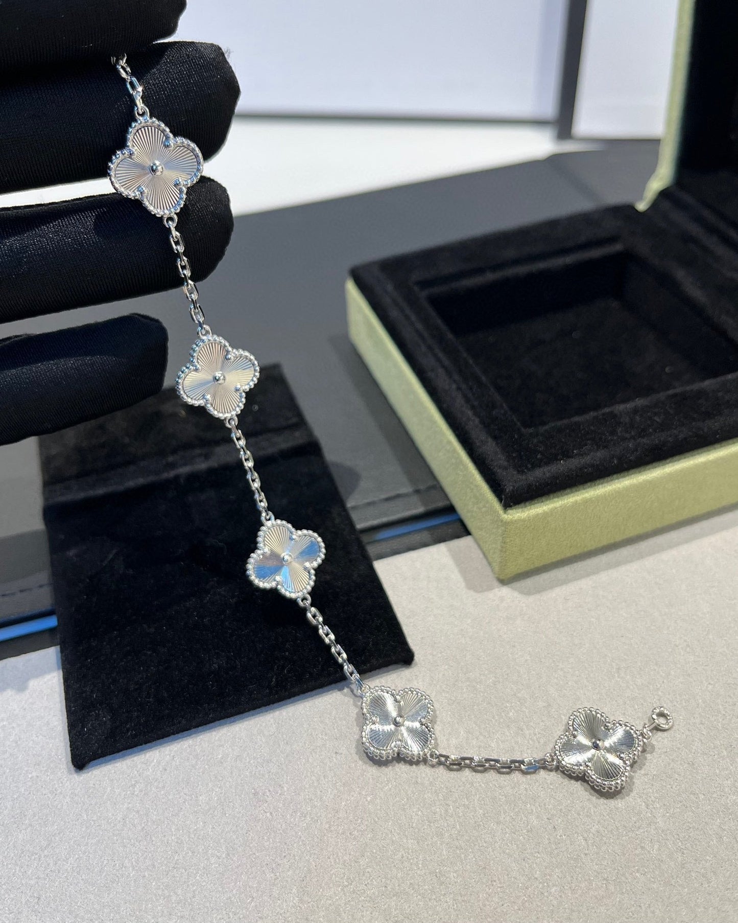 [LORA]CLOVER SILVER 5 MOTIFS BRACELET