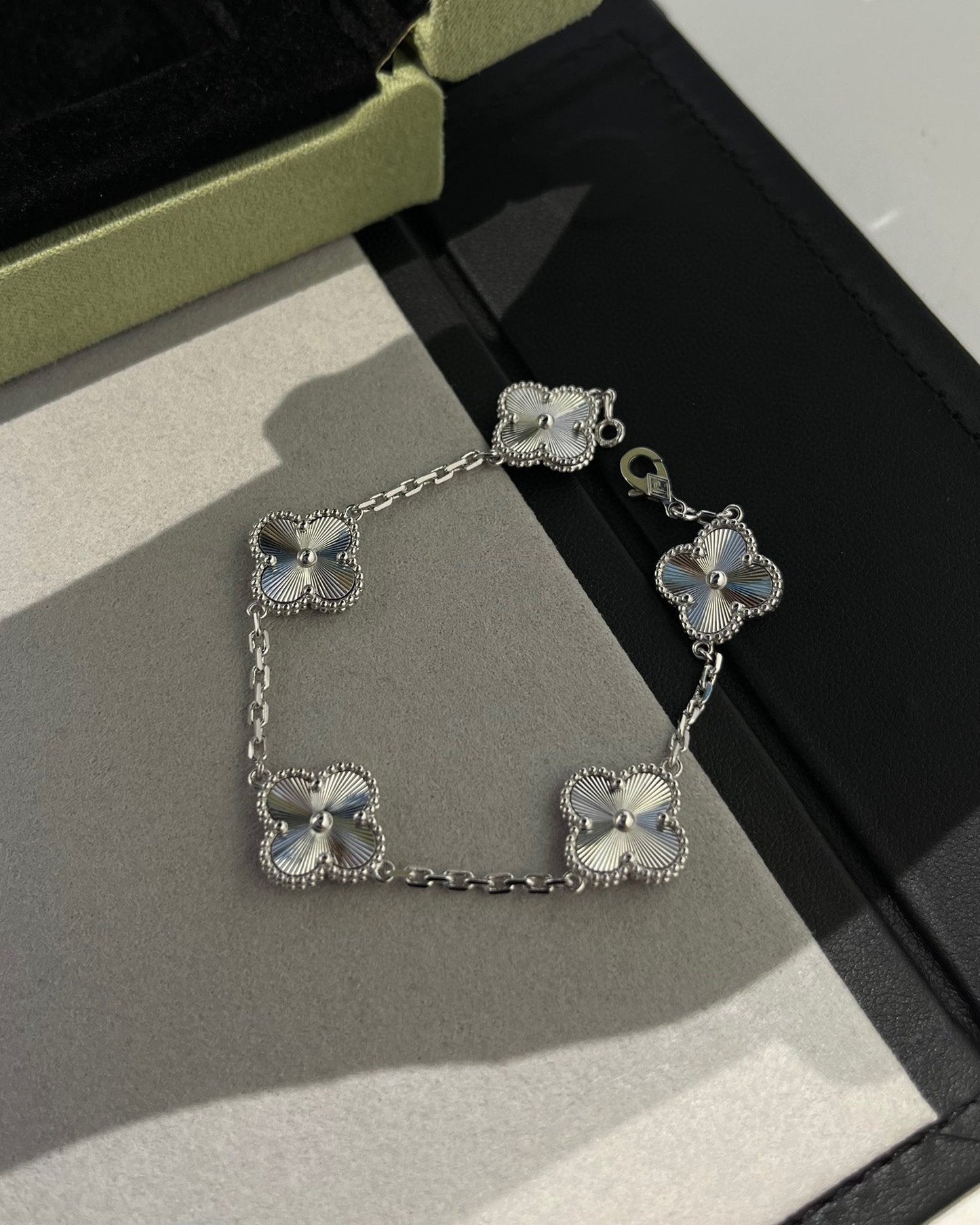 [LORA]CLOVER SILVER 5 MOTIFS BRACELET